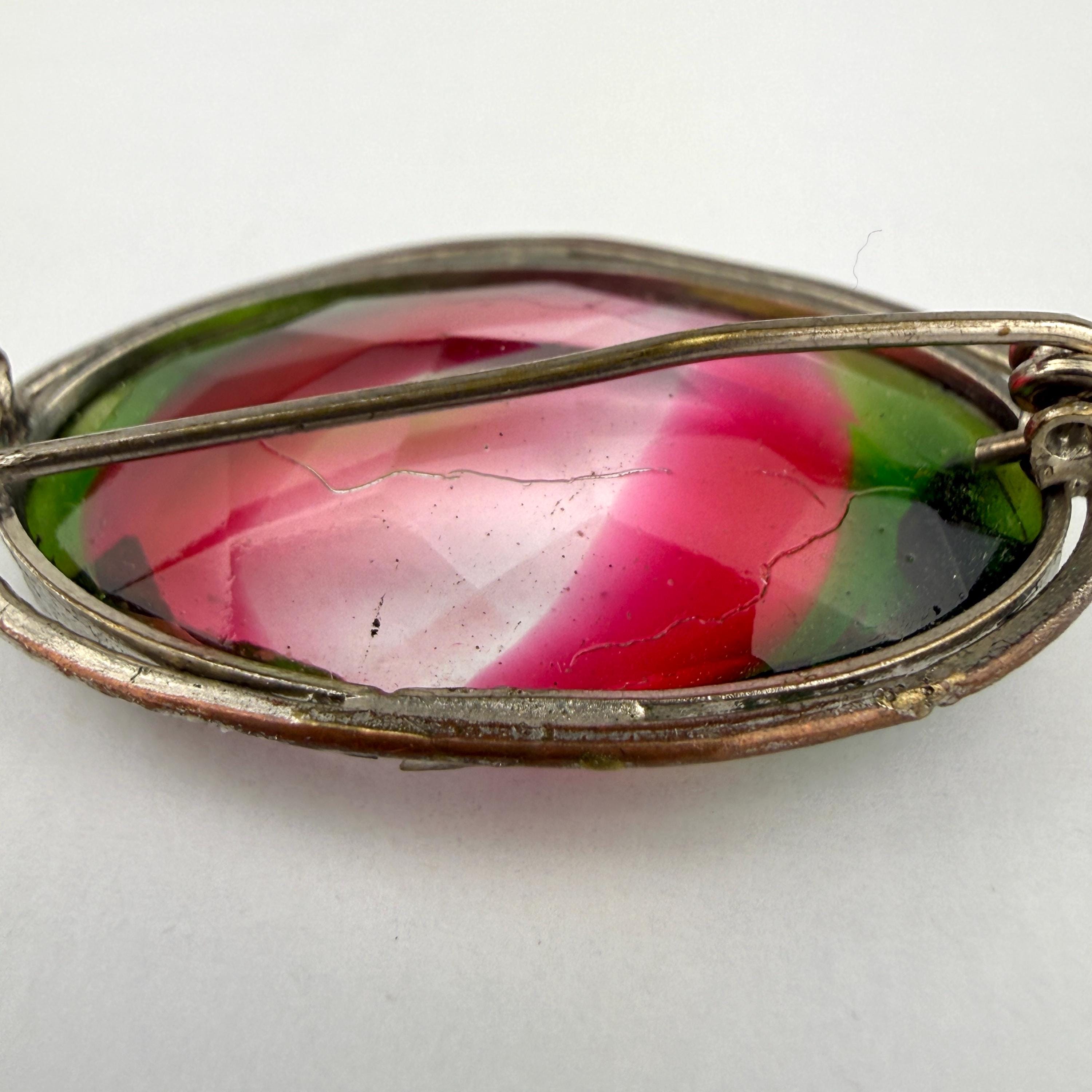 ヴィンテージのアイリスまたはレインボーガラスブローチ - Etsy 日本