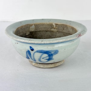 Ming Dynasty Chinese Swatow Blue and White Footed  Bowl