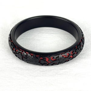 Vintage Carved Black and Red Lacquer Chinese Bangle Bracelet