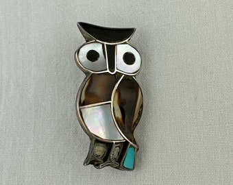 Signed Zuni Sterling Silver Owl Pin