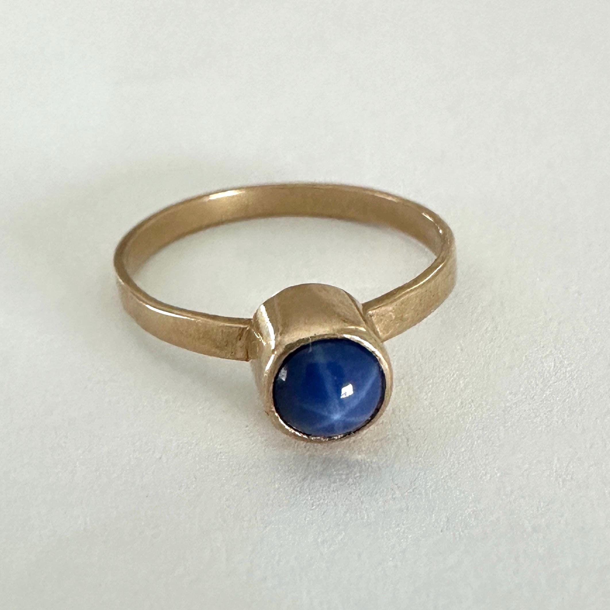 Vintage 14k Gold Lab Star Sapphire Ring Size 4.75