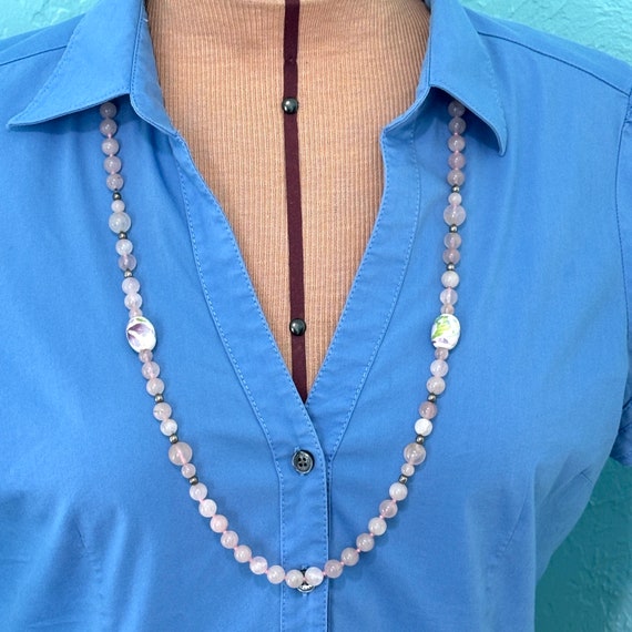 Vintage Chinese Export Rose Quartz Beaded Necklace - image 2
