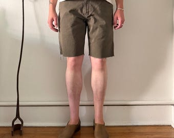 Chocolate brown cotton twill Carhartt raw hem carpenter shorts ~ 32" waist