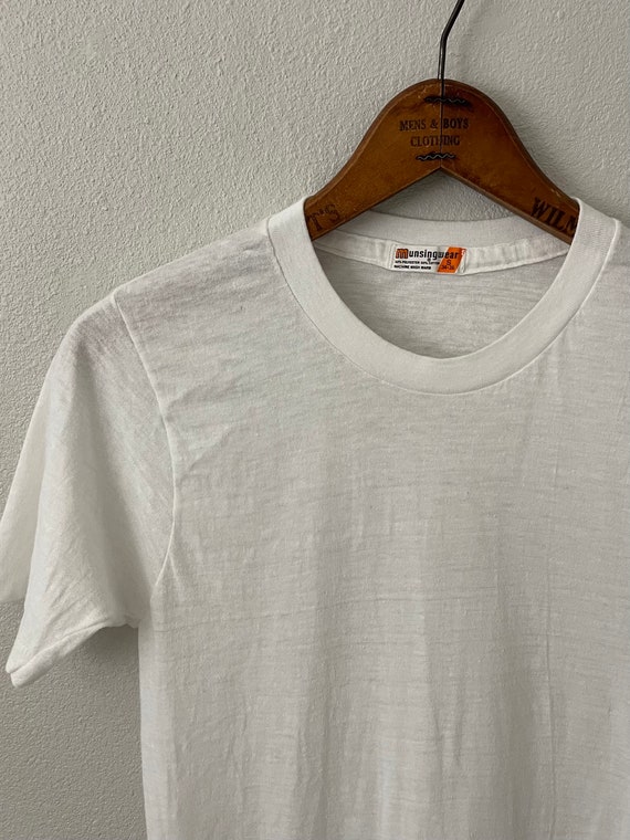 1970s white Munsingwear t-shirt - image 3