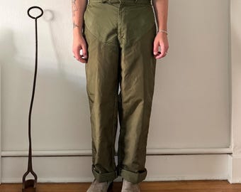 1970s Duxbak Montana Cloth olive green hunting pants