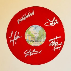 Fleetwood Mac plotki o limitowanej edycji czerwonej płyty winylowej z autografem