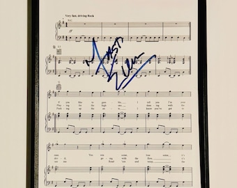 Partitura musical de Lemmy, tamanho A4, autografada, com certificado de autenticidade e moldura.