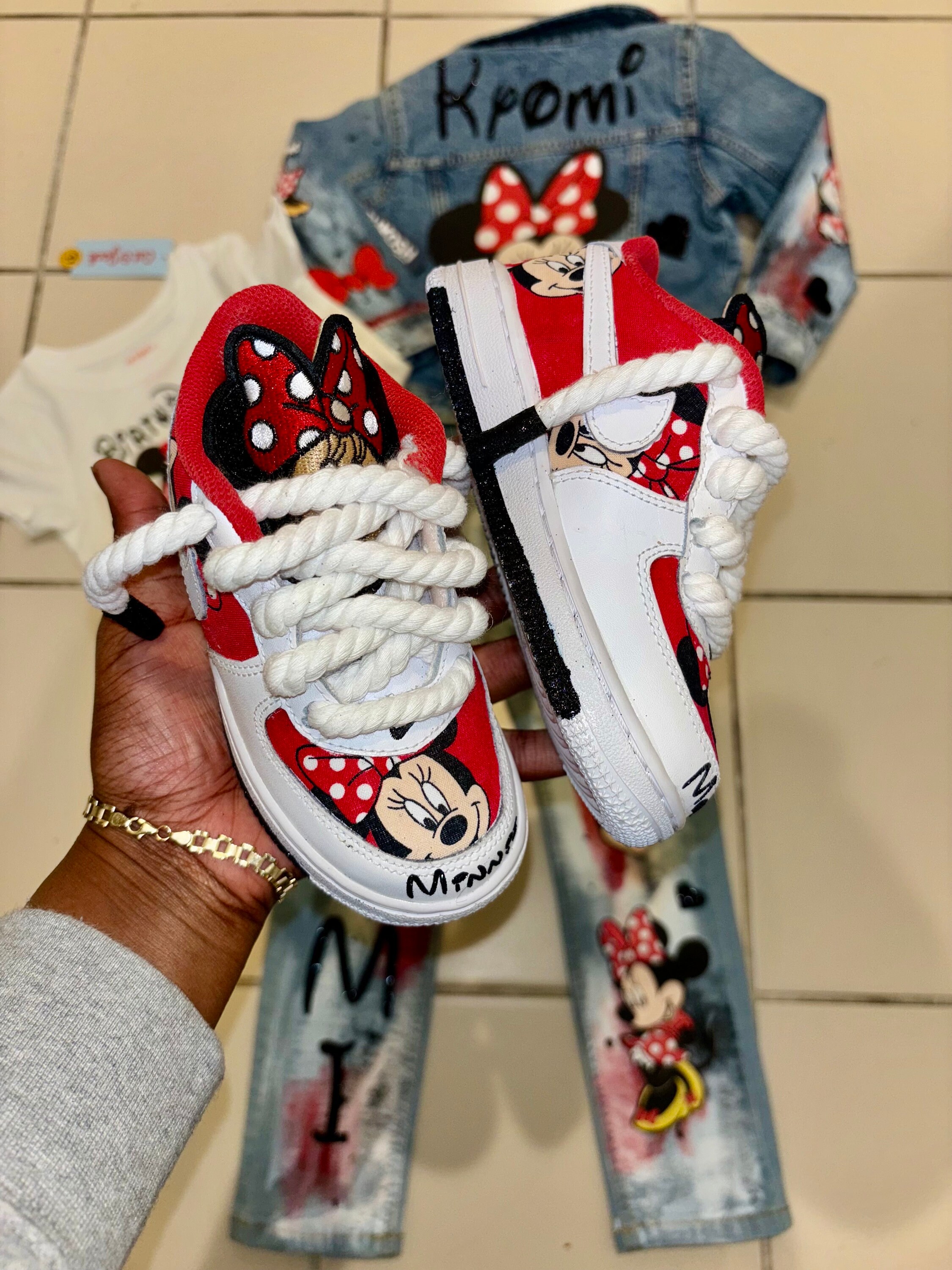 custom minnie mouse shoes