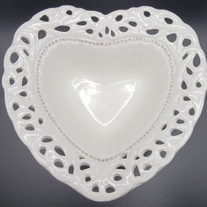 Heart Shaped Trinket Bowl with Pierced Edge Detailing, D&#39;Lusso Home Collection