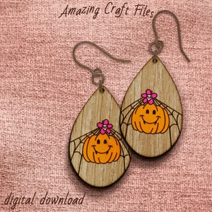 Boucle d&#39;oreille citrouille mignon SVG, fichier citrouille gravé au laser, conception de boucle d&#39;oreille filet citrouille araignée, boucle d&#39;oreille bois Halloween SVG, boucle d&#39;oreille Halloween SVG