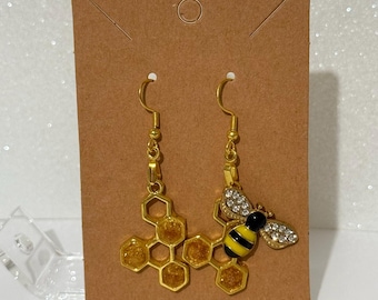 Buzzy Bee Earrings
