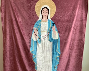 Our Lady of the Rosary Minky Blanket in Dusty Rose | Catholic Prayer Blanket | Marian Blanket
