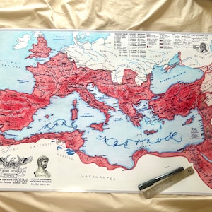 Pôster fosco com mapa desenhado à mão do Império Romano de 125 d.C.