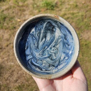 Small swirly trinket dish