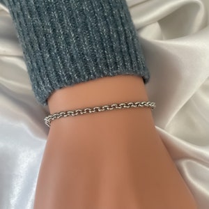 Silver chain bracelet Silver box chain Dainty silver bracelet Everyday bracelets Stacking bracelet Waterproof bracelet Unisex bracelet