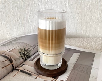 Verres esthétiques nervurés en lot de 4 - verre ondulé transparent résistant à la chaleur pour l'eau, le café, les cocktails et le latte macchiato