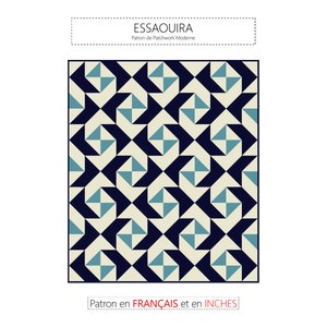 Peut inclure: Un bloc de motif de courtepointe géométrique appelé "Essaouira" avec un motif de patchwork moderne. Le motif présente un motif répétitif de triangles bleu marine, crème et turquoise.