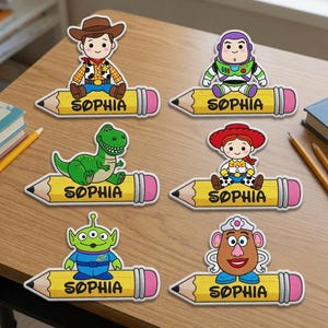 Toy Story Namensaufkleber mit Aufdruck, personalisierter mehrlagiger Aufkleber, Dekoration für Laptop und Wasserflasche, Schulanfangsaufkleber