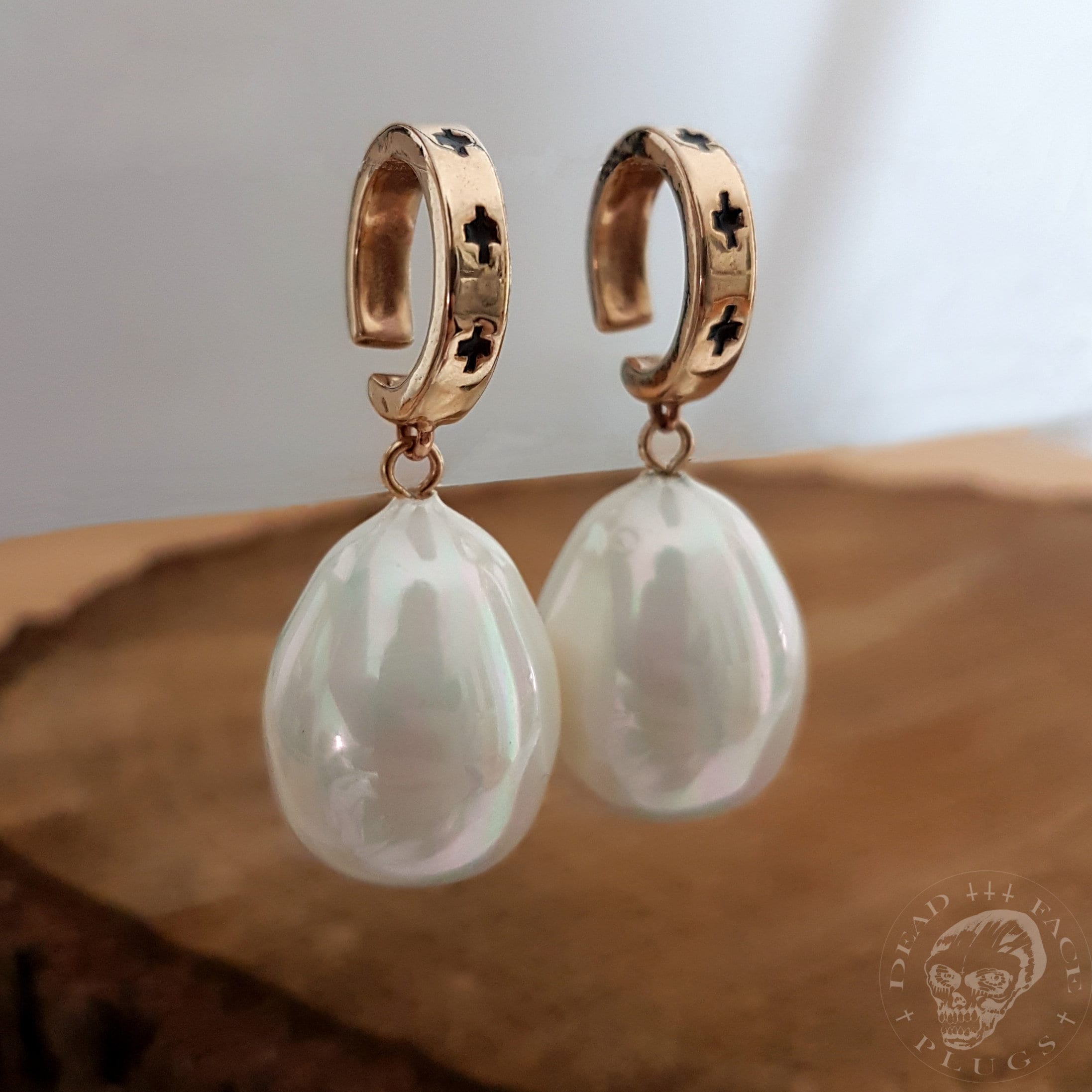 Barockperlen – leichte Ohrgewichte für gestreckte Ohrläppchen. Klassische, elegante Muschelhänger