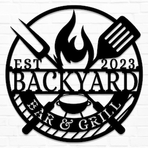 Kundenspezifisches Backyard Bar & Grill-Schild - Moderne Grill-Metallkunst - Einzigartiges Terrasse-Metallschild - BBQ Outdoor Home Decor - BBQ Räucherhaus Metall