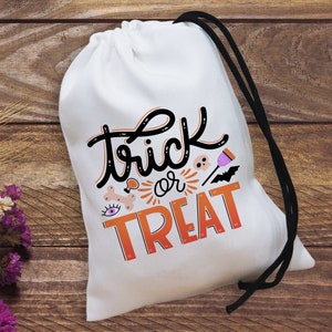 Gepersonaliseerde Trick or Treat-zakjes, zakjes Halloween-feestbedankjes, zakjes Halloween-traktatie voor kinderen, donkere Halloween-feestzakjes, zakjes Halloween-traktatie