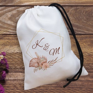 Cutsom Logo Wedding Hangover Kit, Couple Names Bags, Destination Welcome Bags, Reception Gifts, Wedding Favor Bags, Event Planning Bags