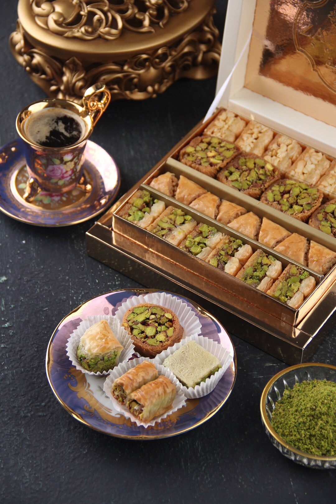 Zaitoune Deluxe Pistachio Baklava & Cashew Baklava Mix Baklava Gift Box