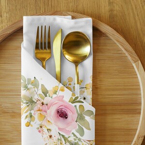 Floral Easter Cloth Napkins: Watercolor Spring Table Decor - Set of 4