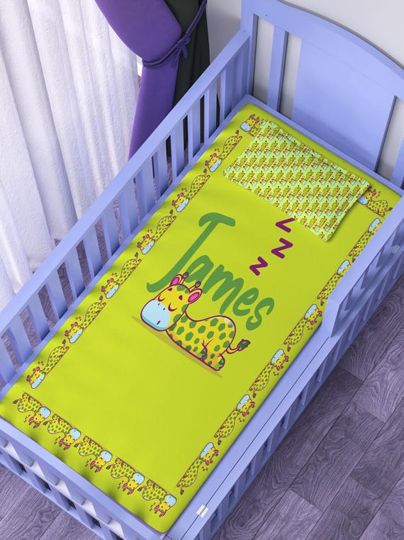 Personalized Giraffe Baby Blanket: Cozy Fleece, Custom Name