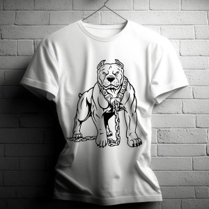 Könnte beinhalten: Weißes T-Shirt mit einer Schwarzweiß-Illustration eines muskulösen Pitbulls mit einem Kettenhalsband.