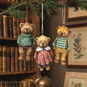 Orsetto Artigianale in Ovatta, Decorazione Appendibile Vintage, Bambola Artistica 12 cm, Stile Cottagecore, Idea Regalo handmade Unica