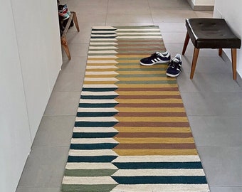 Alfombra Kilim moderna de 80x240 cm, contemporánea y hecha a mano con lana de oveja, por encargo. Para uso interior, entrada, dormitorio, pasillos.