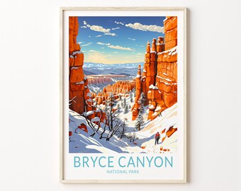 Könnte beinhalten: Ein Vintage-Poster mit einer verschneiten Landschaft des Bryce Canyon Nationalparks. Das Poster hat einen weißen Rahmen und zeigt einen leuchtend orangefarbenen und roten Canyon mit blauem Himmel und weißen Wolken. Der Text "Bryce Canyon National Park" ist unten auf dem Poster in Blau gedruckt.