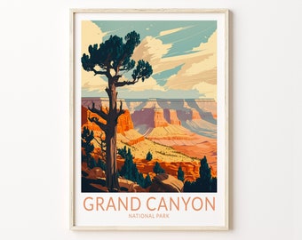 Könnte beinhalten: Ein Vintage-Poster mit einer malerischen Aussicht auf den Grand Canyon National Park. Das Poster zeigt einen einzelnen Kiefernbaum im Vordergrund, hinter dem sich der riesige Canyon erstreckt. Der Himmel ist leuchtend blau mit flauschigen weißen Wolken. Der Text "Grand Canyon National Park" ist in fetter, orangefarbener Schrift am unteren Rand des Posters gedruckt.