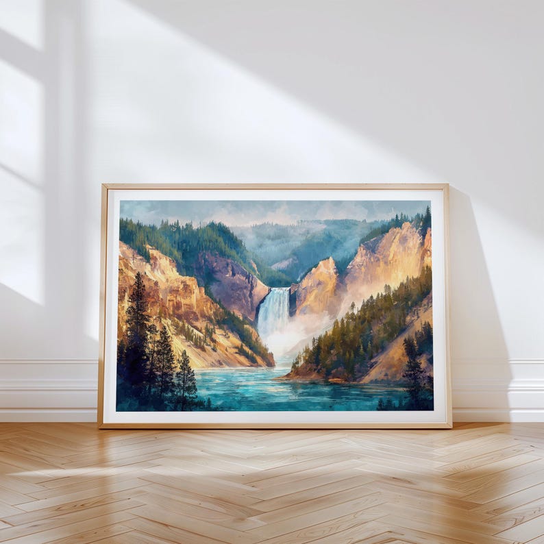 Op de afbeelding: Een ingelijste aquarel schilderij van een waterval die in een turquoise meer stort, omringd door torenhoge kliffen en weelderige groene bomen. Het kunstwerk wordt gepresenteerd in een licht houten frame, wat een serene en natuurlijke esthetiek cre&euml;ert.