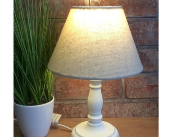 Small White Shabby Chic Table Bedside Lamp Hand Finished E27 Bulb