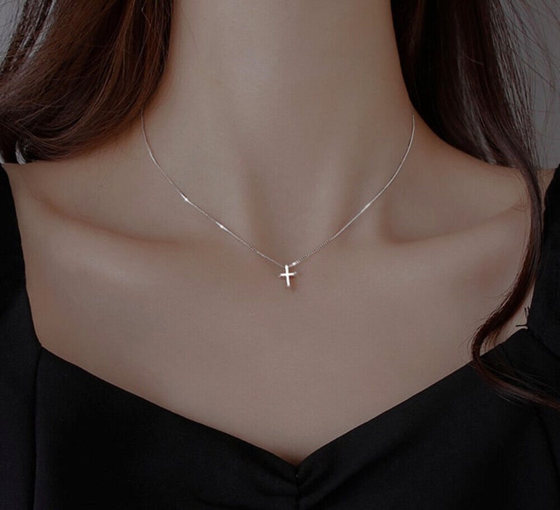 New women Tiny Cross Pendant 925 Sterling Silver Chain Necklace imagem 4