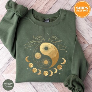 Mystic Retro Moon Sweatshirt, Moon Phase Hoodie, Gift For Moon Lover, Astrology Sweatshirt, Spiritual Moon Sweatshirt, Moon Lover Sweatshirt