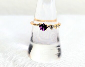 Vintage Gold Purple Jewel & Cubic Zirconia Ring Size 8 Women's Jewelry