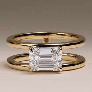 3CT Emerald Cut Solitaire Ring Two Band Verlovingsring voor vrouwen 14K massief gouden trouwring Emerald Cut Moissanite Double Band Ring
