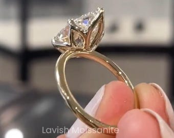 4Ct Pear Cut Moissanite Diamond Petal Prong Solitaire Ring For Women, Wedding Ring, Proposal Ring, Tulip Set Engagement Ring, Promise Ring