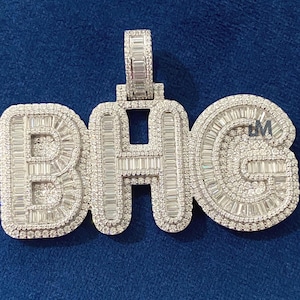 Pingente de moissanite totalmente congelado Pingente com nome personalizado Pingente com letra inicial do nome personalizado Pingente de hip hop Pingente de prata 925 para homens Pingente de baguete