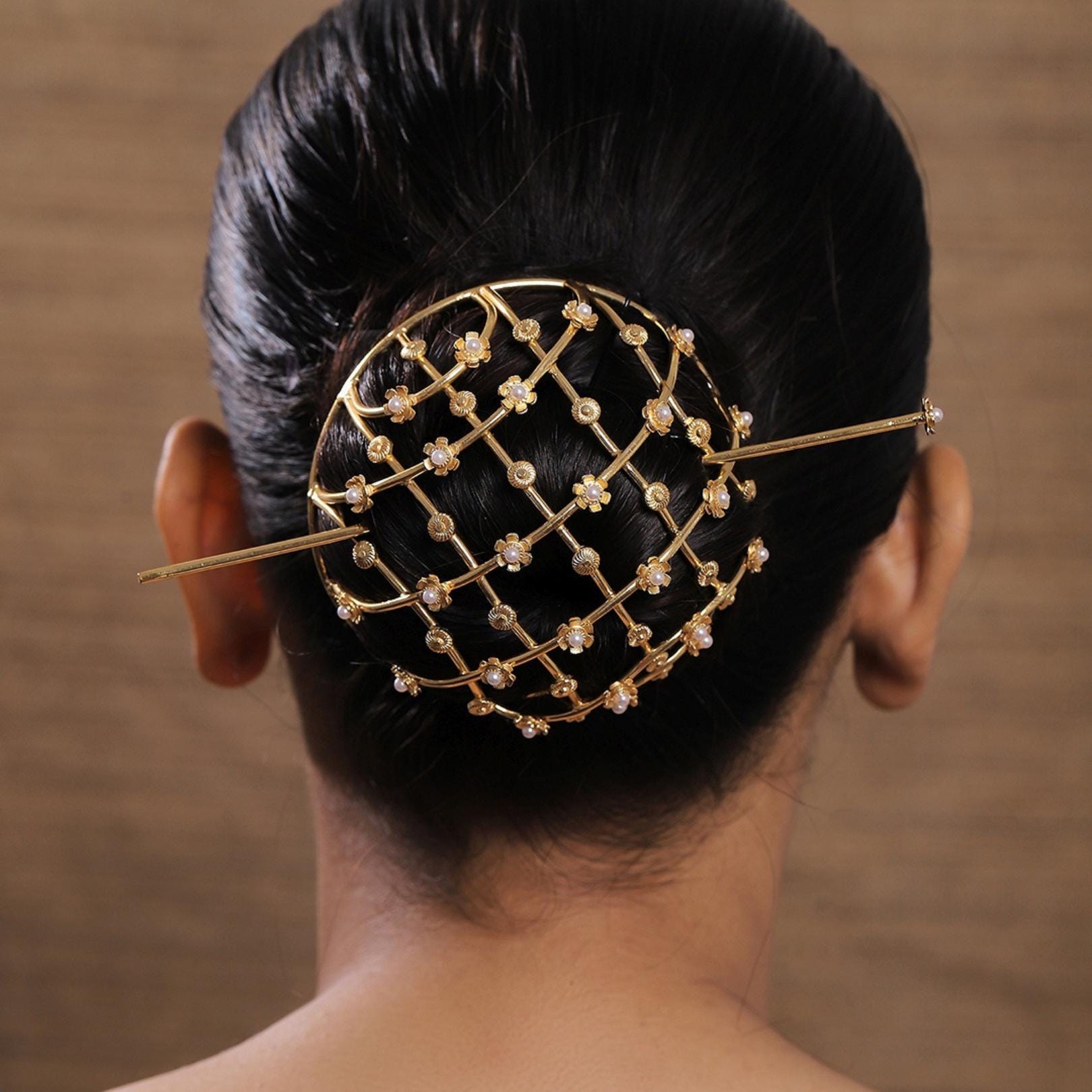 1950s Bridal Hair Jewelry Chingnon Hair Bun Cage Cover Bridal Crown Vintage 1950s Expandable Chignon Hair Bun | Mercari main image 4