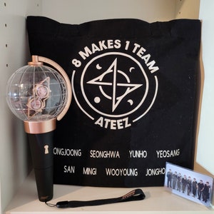 ATEEZ &quot;8 Makes 1 Team&quot; Tote Bag