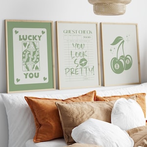 Set di 3 arte da parete retrò alla moda verde salvia, poster Lucky You, stampa a quadri degli ospiti, stampa estetica alla moda, stampa della carta asso retrò, regina di cuori