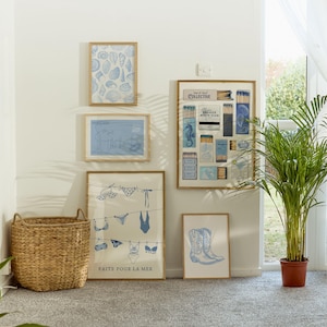 Póster de bikini de moda con estampado de conchas marinas en azul pastel, estampado vintage de caja de cerillas, juego de 5, estética de nieta costera, vaquera costera imprimible