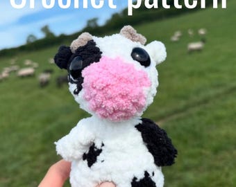 Caramel the Cow - Schema all'uncinetto: peluche di animali da fattoria (schema PDF)