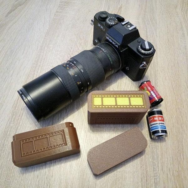 Film rolls traveling box for 35mm film roll, vintage, lomography, film case, bag, 3d printed, retro camera