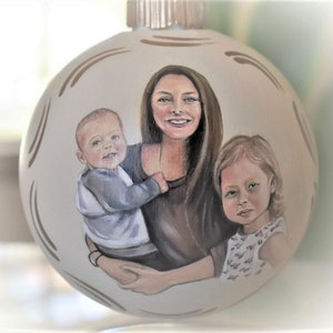 Family portrait painting ornament