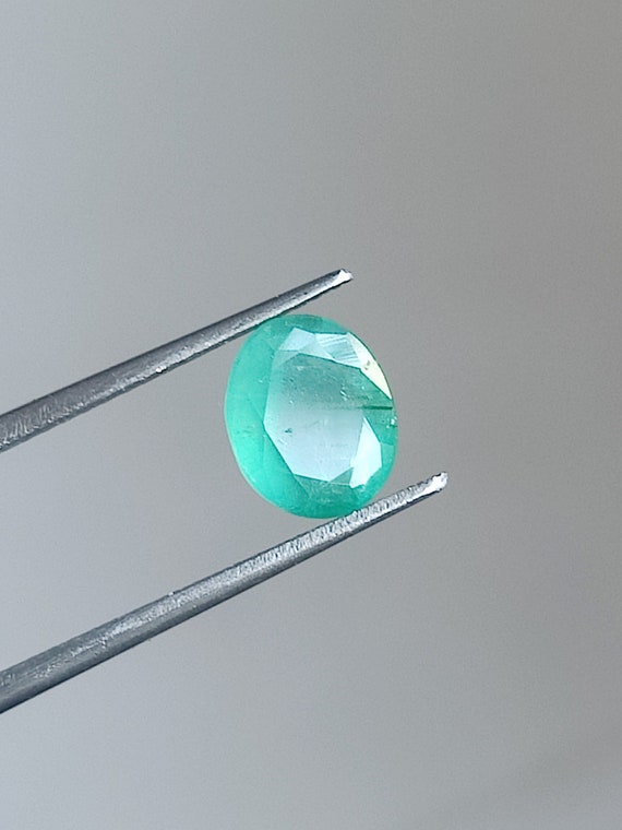 Vivid Loop Clean Emerald Green Zambia Emerald Oval Shape Size 7X6